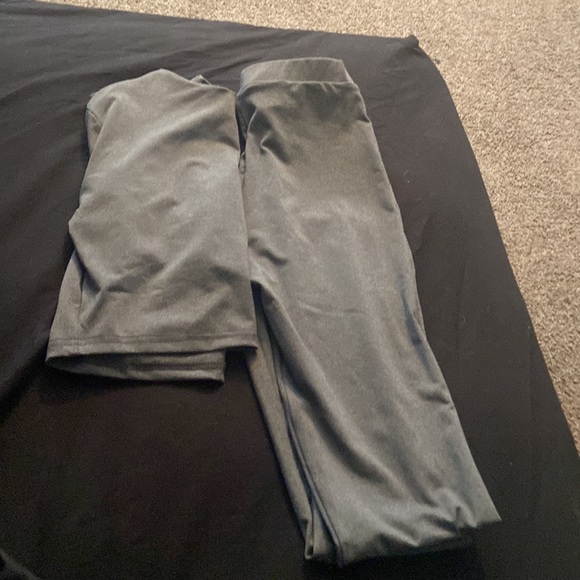 Matching set - Picture 4 of 4